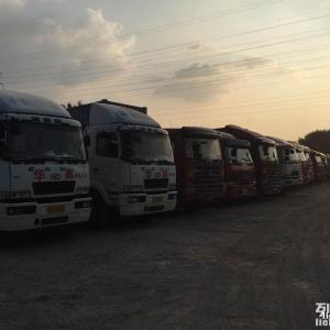 華奧供應鏈一手拖車，報關，散貨噸車，專業車隊正在攬