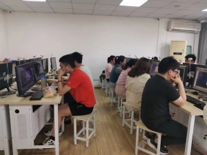 想考取電工，推薦去哪所學(xué)校