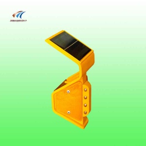 波形護(hù)欄警示燈 太陽(yáng)能輪廓標(biāo)護(hù)欄燈生產(chǎn)廠家