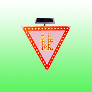 太原太陽能減速讓行標志 三角形led標志牌支持定制