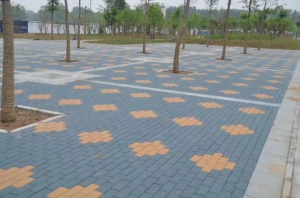 江西陶瓷透水磚生產(chǎn)廠家就選江西路乾-實力工廠直銷
