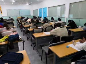 江蘇現(xiàn)在專轉本考試也越來越內卷提早備考非常關鍵